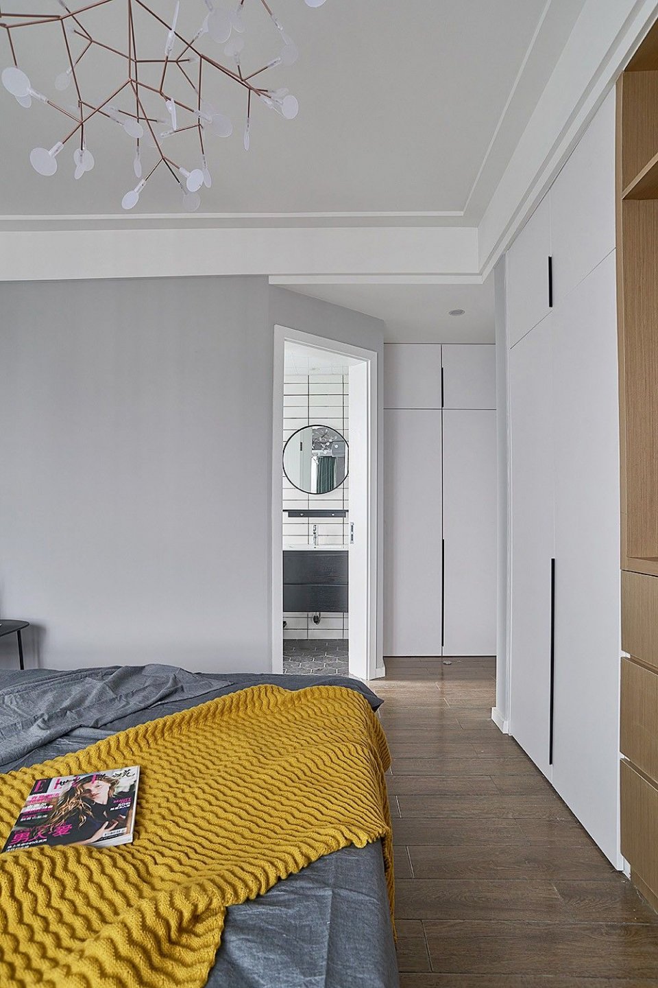 西边户客厅大飘窗西晒厉害吗,朝西客厅怎么解决西晒