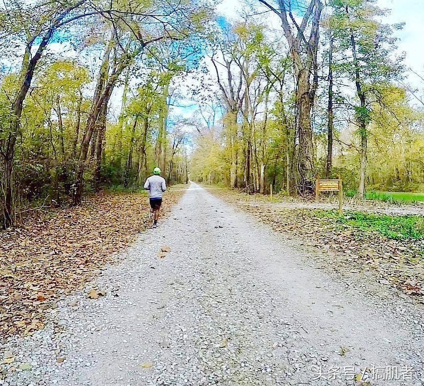 跑步时扭伤了腰怎么办,如何防止跑步时脚扭伤