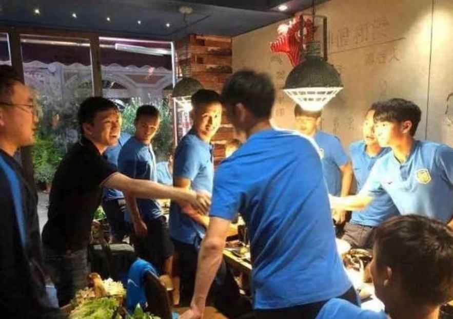男足伙食食谱大全,男足出去训练吃的什么