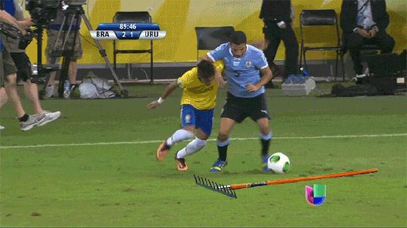 世界杯足球搞笑失误集锦,关于世界杯足球赛的幽默搞笑视频