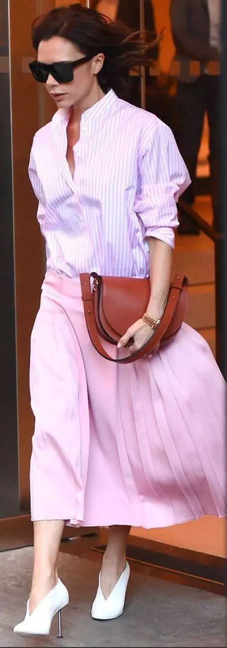 超模杜鹃的特征,超模杜鹃最新穿搭