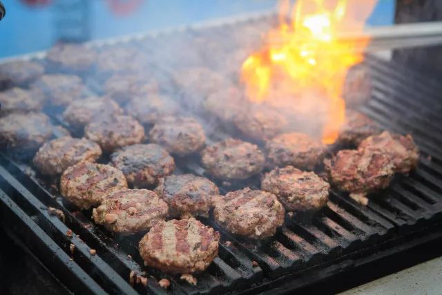 世界杯户外看球氛围,世界杯白热化