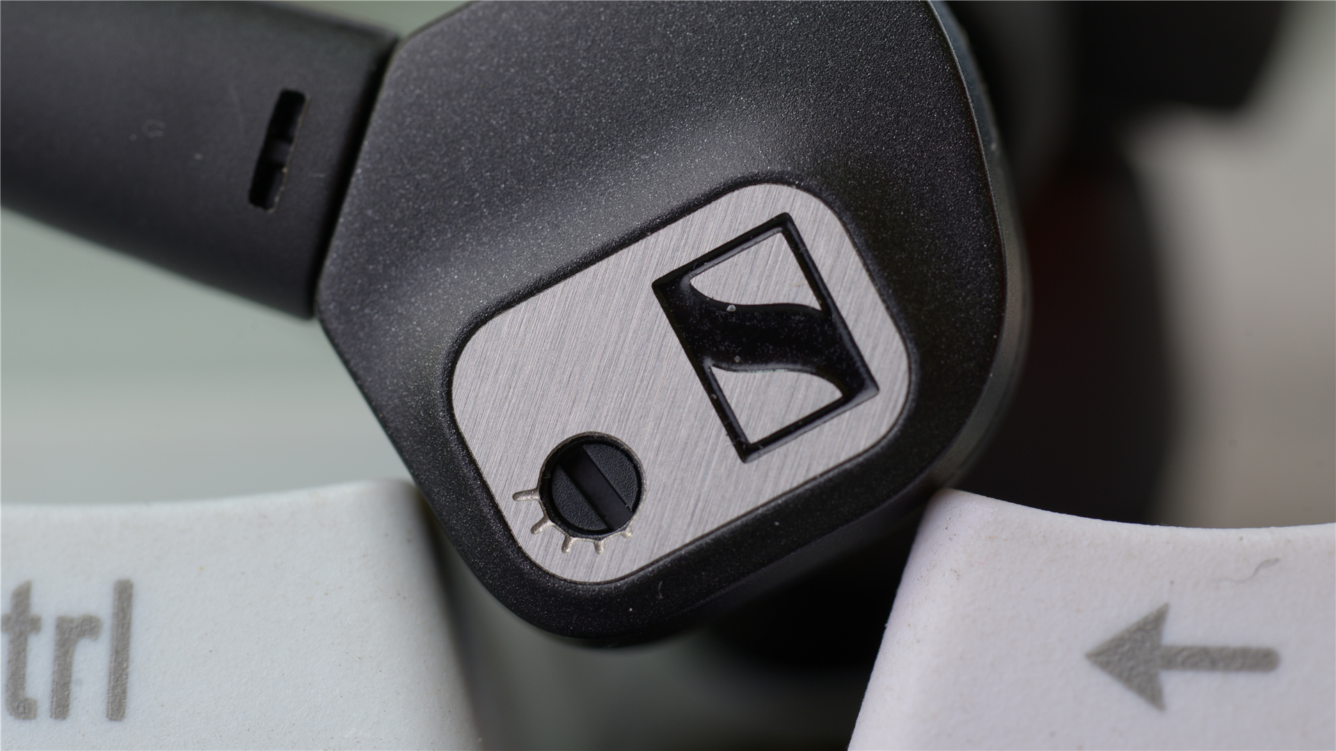 4款高端入耳式耳机推荐,最新400元耳机十佳评测