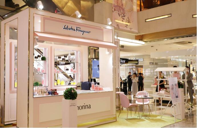 辛博颖儿助阵菲拉格慕兰州国芳，等你来pick