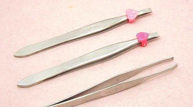 鼻子上黑头肆虐？4招深层清洁黑头，疏通毛孔