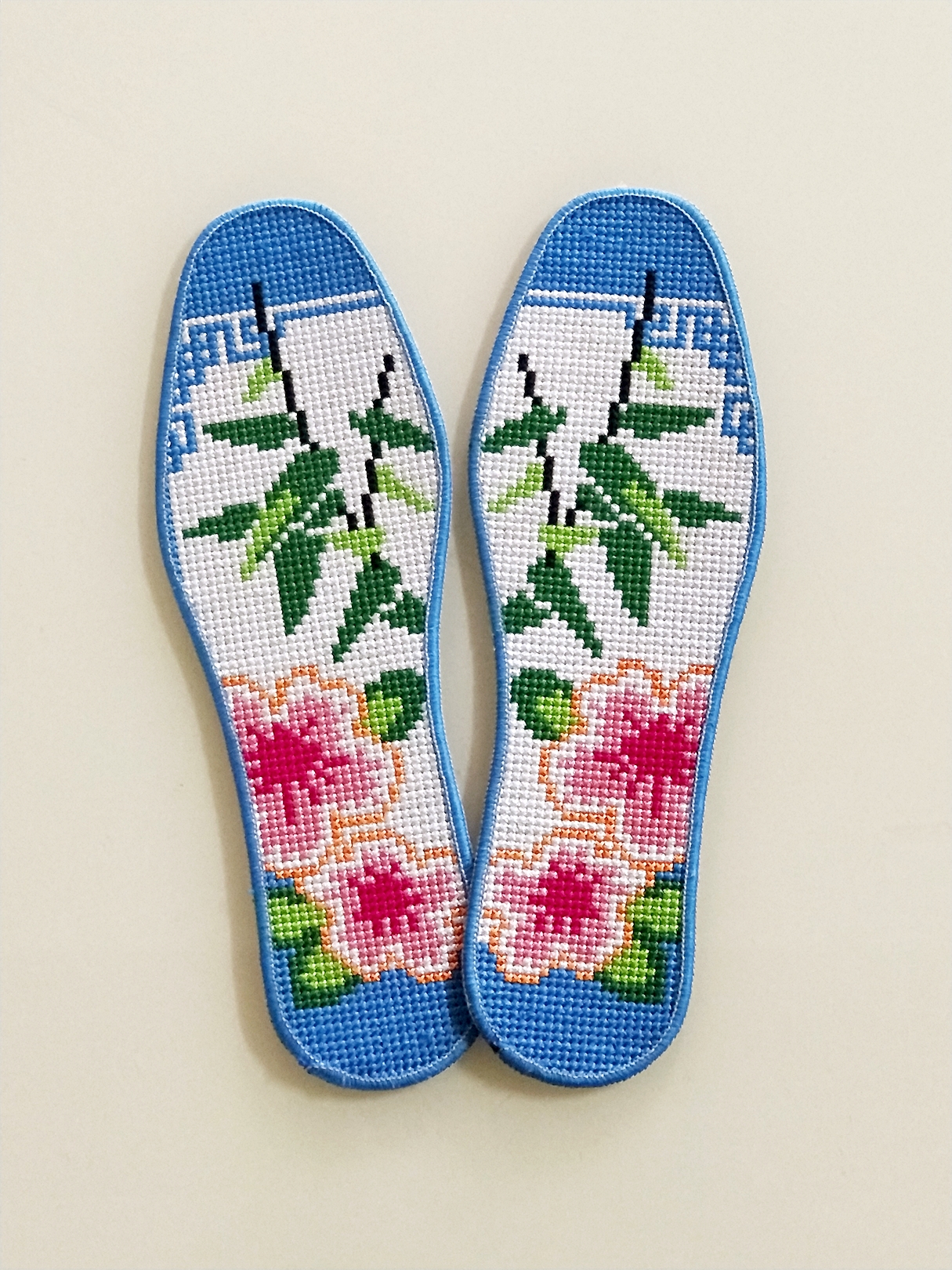 十字绣鞋垫花样图案大全新款,半成品十字绣鞋垫多少钱一双