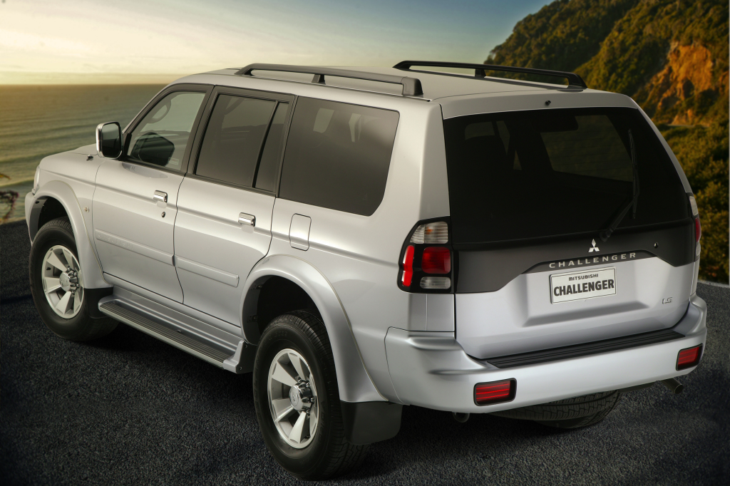 新三菱帕杰罗Sport曝光,帕杰罗和帕杰罗sport哪个好