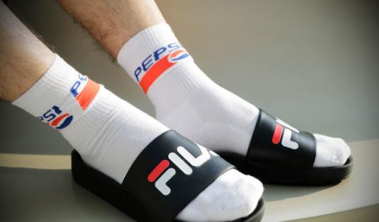 最火十款拖鞋,公认脚感最好的10双拖鞋