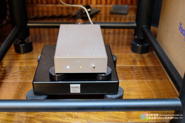 伪装成入门级的旗舰之作：VertereMG-1黑胶唱盘