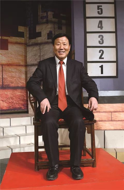 改革开放40年风云人物朱裕华,汇源果汁董事长是朱新礼的什么人