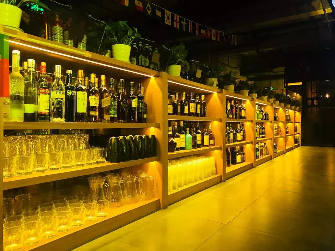 内马尔在皇马球衣签名,内马尔17-18赛季签名球衣