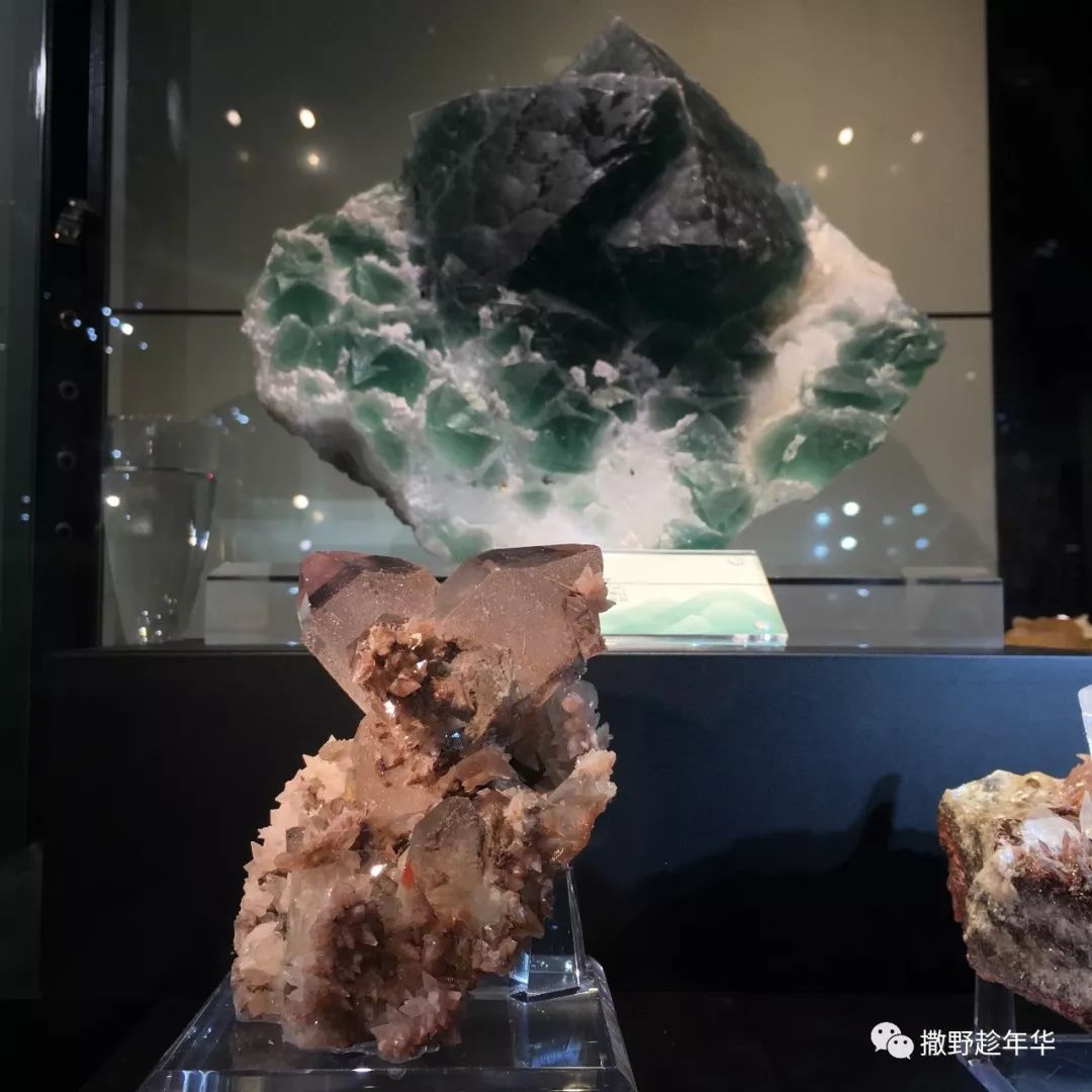 矿物精品展｜地壳深处的彩虹与少女心