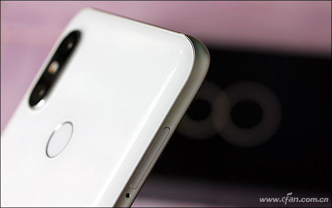 8000元的小米8骁龙845怎么样,小米8骁龙845哪块性价比最好