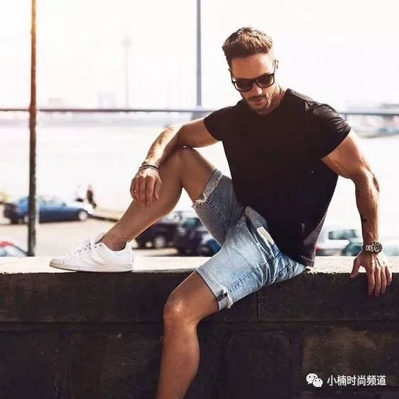 男士夏季牛仔裤穿搭技巧,牛仔裤穿搭男士夏季高级感