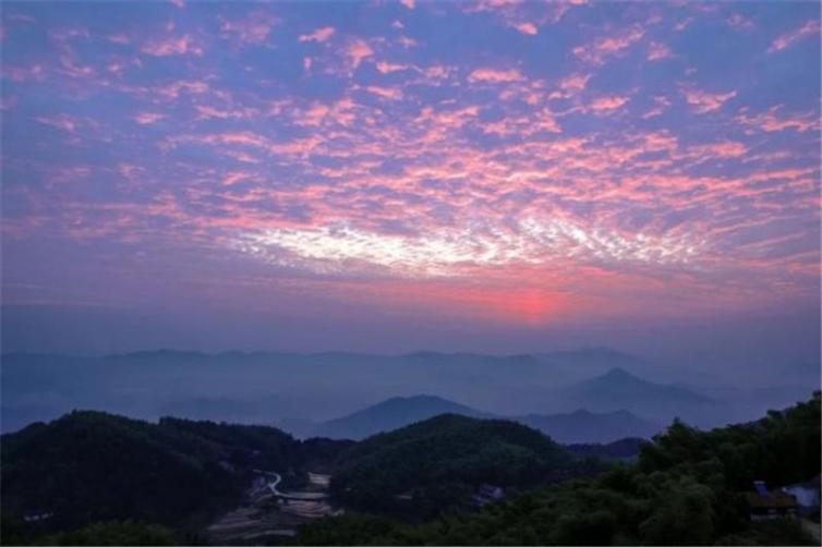 安徽自驾游小众景点,安徽旅游必去十大景点皖南古村落