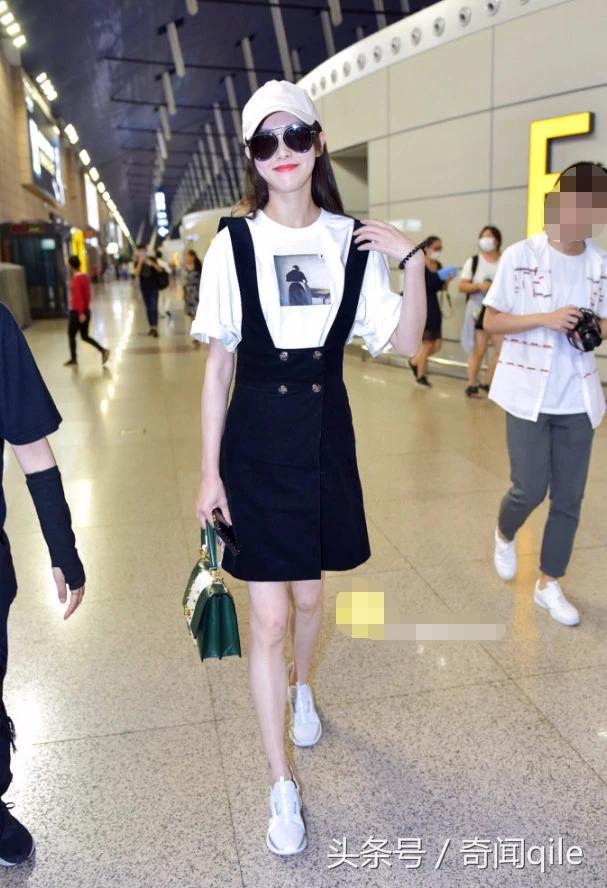 唐嫣在机场穿的牛仔裤,唐嫣机场照高腰裤