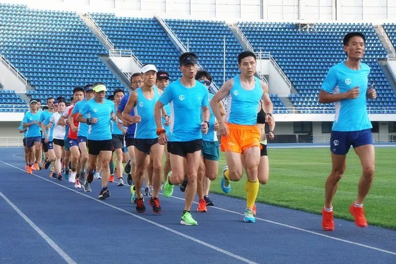 “生还是死”,正站在分岔路口的中国跑团