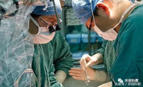 健康之路|82岁高龄腰病患者,这样治疗后身体恢复如初!