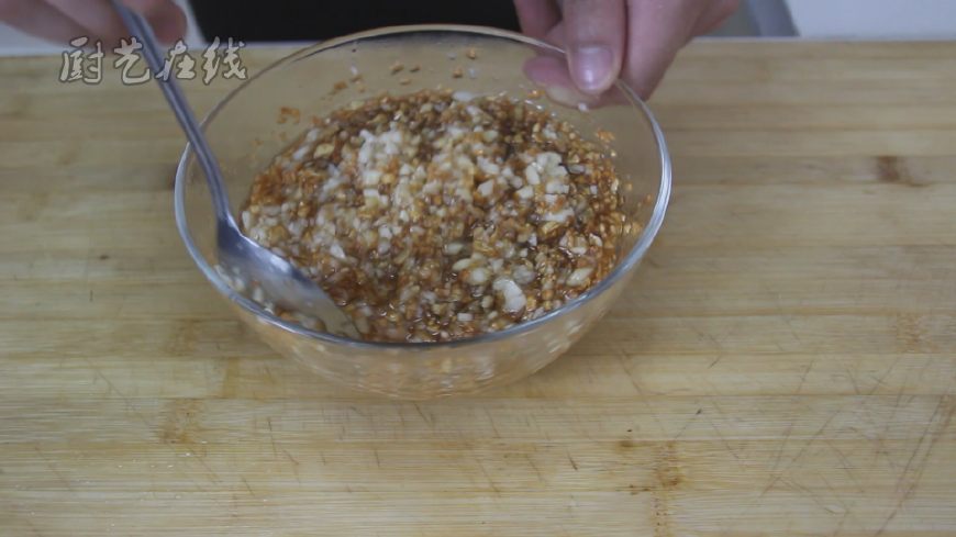 秘制蒜蓉蒸扇贝,美食制作视频蒜蓉蒸扇贝