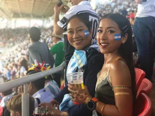 吉克隽逸女明星出席,吉克隽逸遇上的女明星