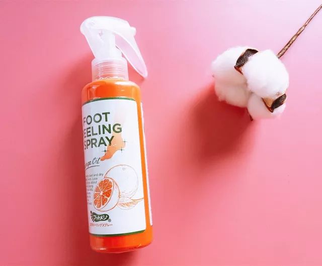 擦掉一张皮，双脚换皮术！死皮、老茧一喷就没，15秒还原嫩白玉足