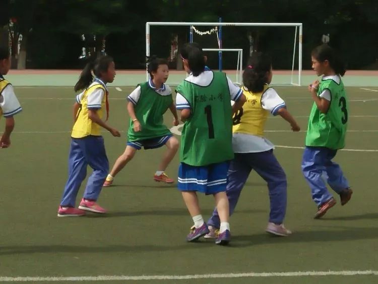 金昌市第四小学足球比赛,实验小学女子足球队