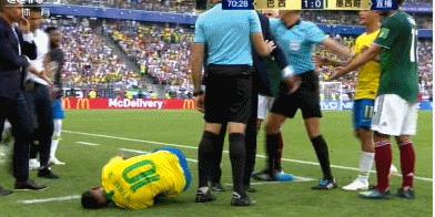 世界杯内马尔被犯规九次,2018世界杯内马尔跪地哭泣