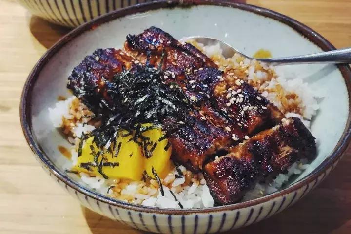 土用丑日,鳗鱼之日!3分技术,7分选材的鳗鱼饭,一口补足元气!