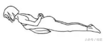 马塞洛腰伤怪俄罗斯的床？3个动作1套操，骨科医生教您缓解腰疼