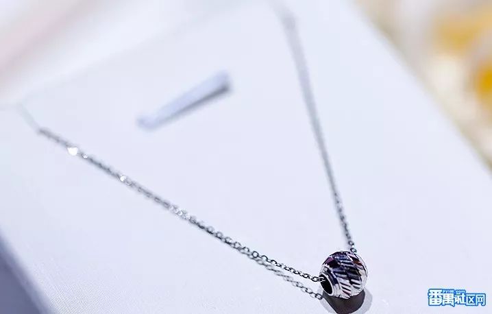 钻汇珠宝城这面“浪漫告白墙”即将开启霸屏模式!更多……