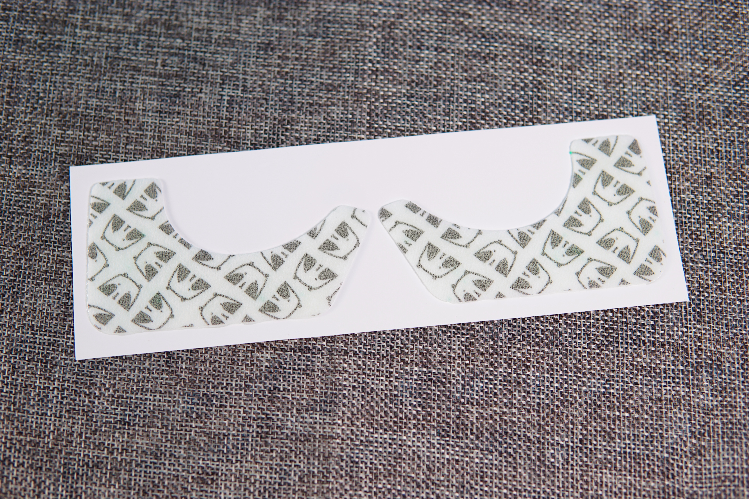 用了好多眼膜眼睛周围还是好干,最好用的十大眼膜排名