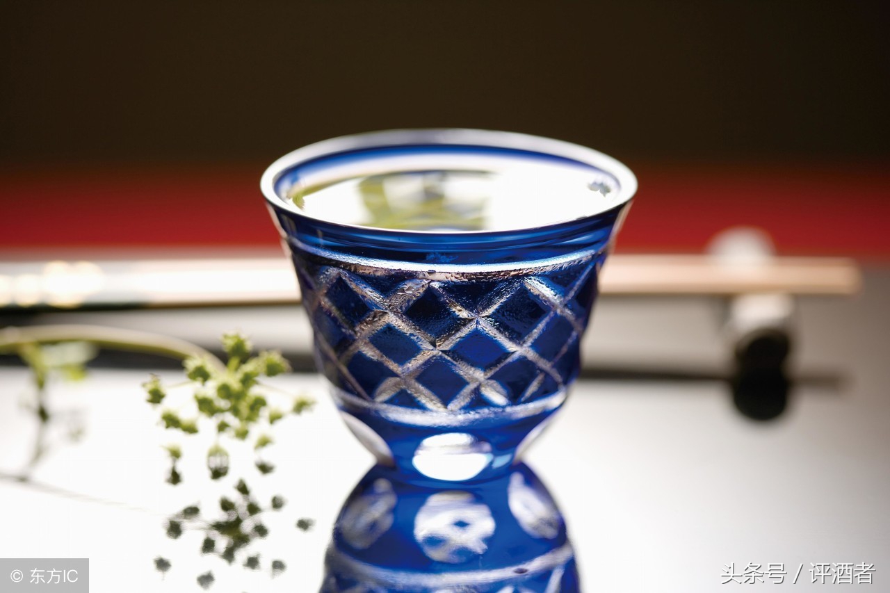 鉴别酒精酒和纯粮酒的方法,纯粮酒和酒精酒执行标准区别