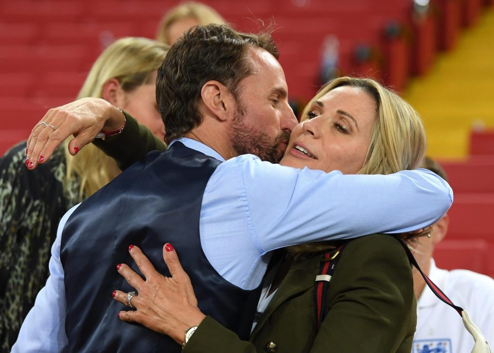 世界杯英格兰太太团在卡塔尔血拼,世界杯英格兰太太团来袭