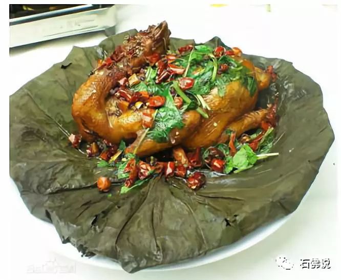 白天“荷李藕遇”嗨翻石佛荷花节晚上逛乐至烤肉节看精彩世界杯