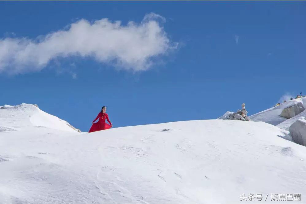 从成都出发最近的草原,成都出发4小时雪山花海