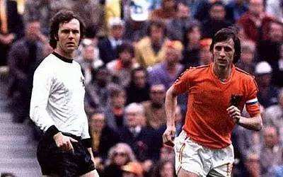 再见一代球王马拉多纳,再见一代球王费德勒