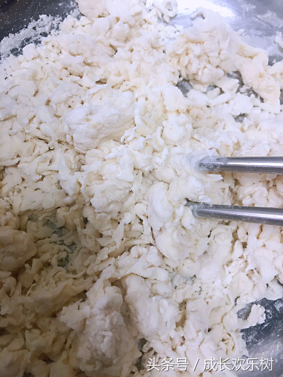 爸爸看孩子吃馒头,爸爸看卡塔尔世界杯