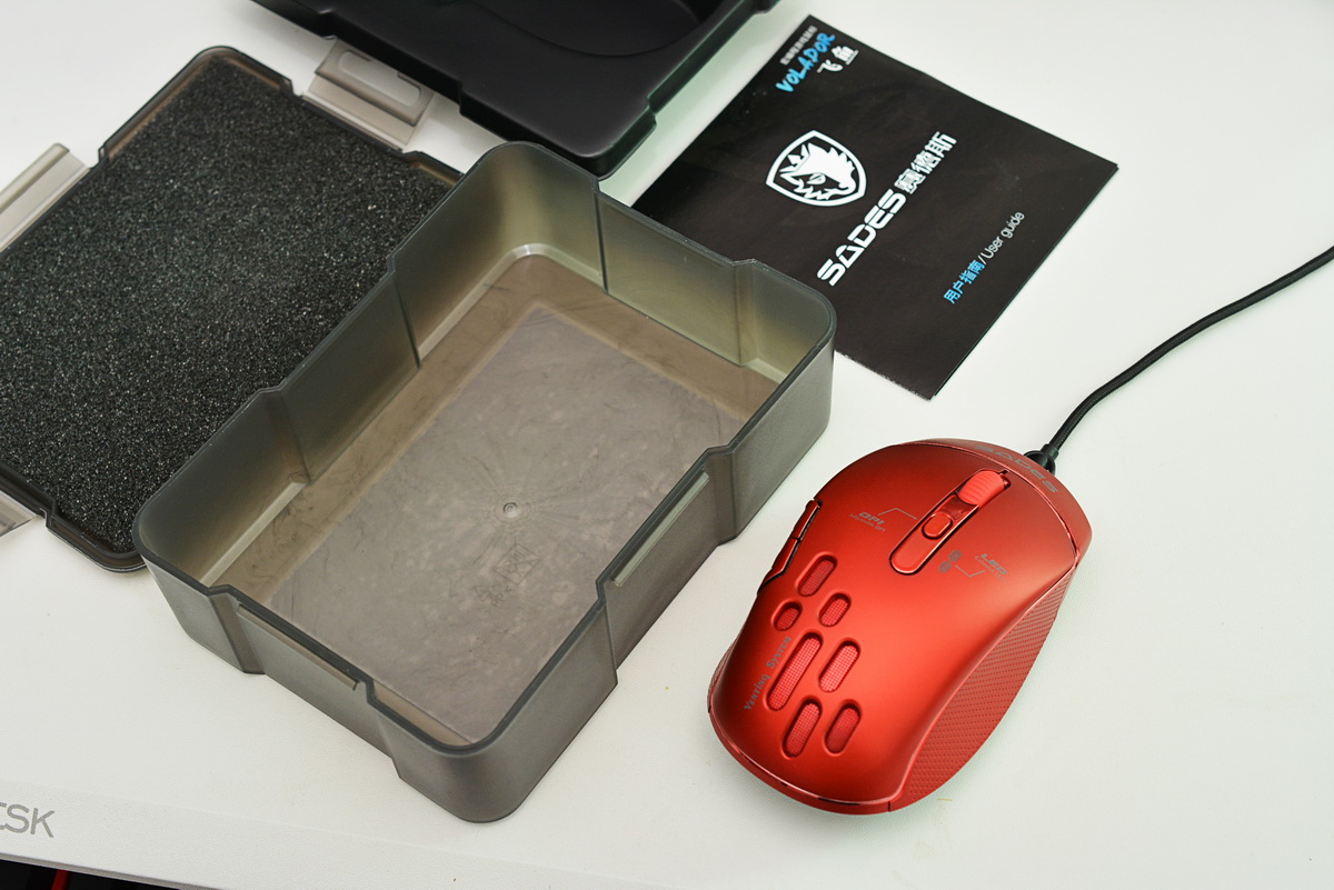 国产大玩个性，分分钟玩懂赛德斯飞鱼游戏鼠标