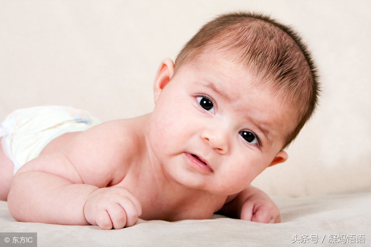 夏天婴儿淹红了怎么办,宝宝褶皱处总是淹怎么回事