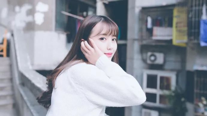 不知最近撞上了什么脏东西,驱邪人说:你自己往后看!