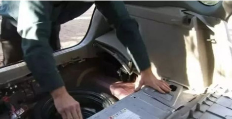 万用表如何测试动力电池,动力电池维修教程