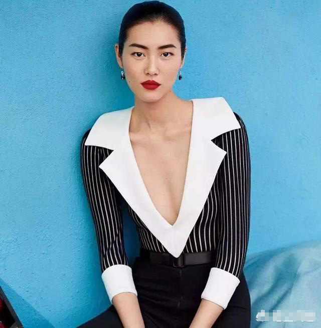 平胸是由什么决定的,平胸是生理特征吗