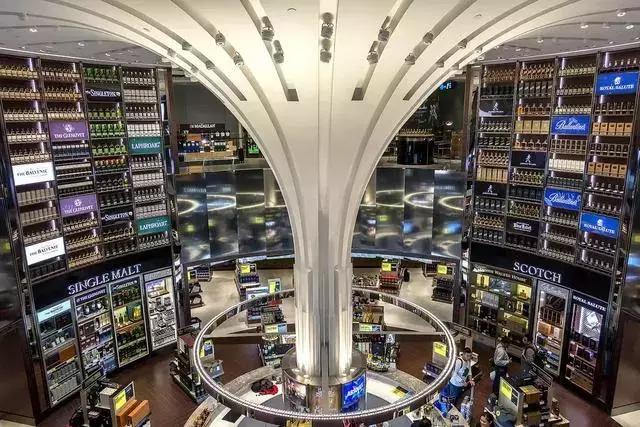 疯狂购物买化妆品,免税店怎么买手机最便宜