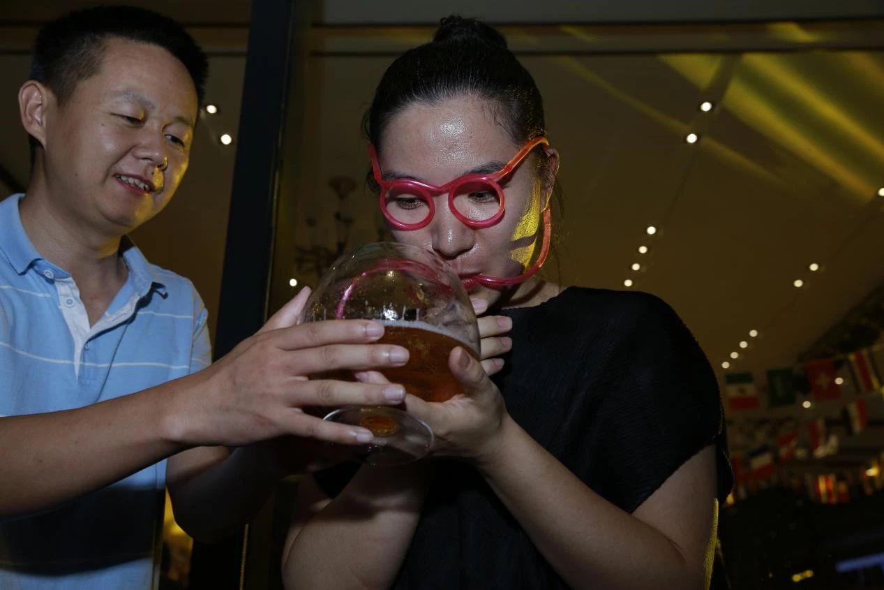 世界杯期间，晚上是足球的狂欢，白天的时间应该留给家人和汽车