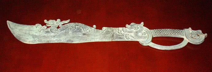 屠龙刀和倚天剑谁造的,屠龙刀和倚天剑谁厉害