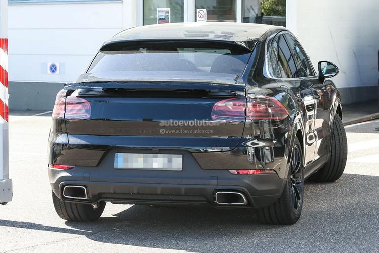 卡宴4.0tturbocoupe与urus,保时捷卡宴coupe试驾视频