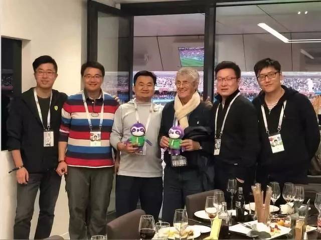 揭秘FIFA贵宾包厢价格不菲服务到位就是比赛时不能吃饭喝酒