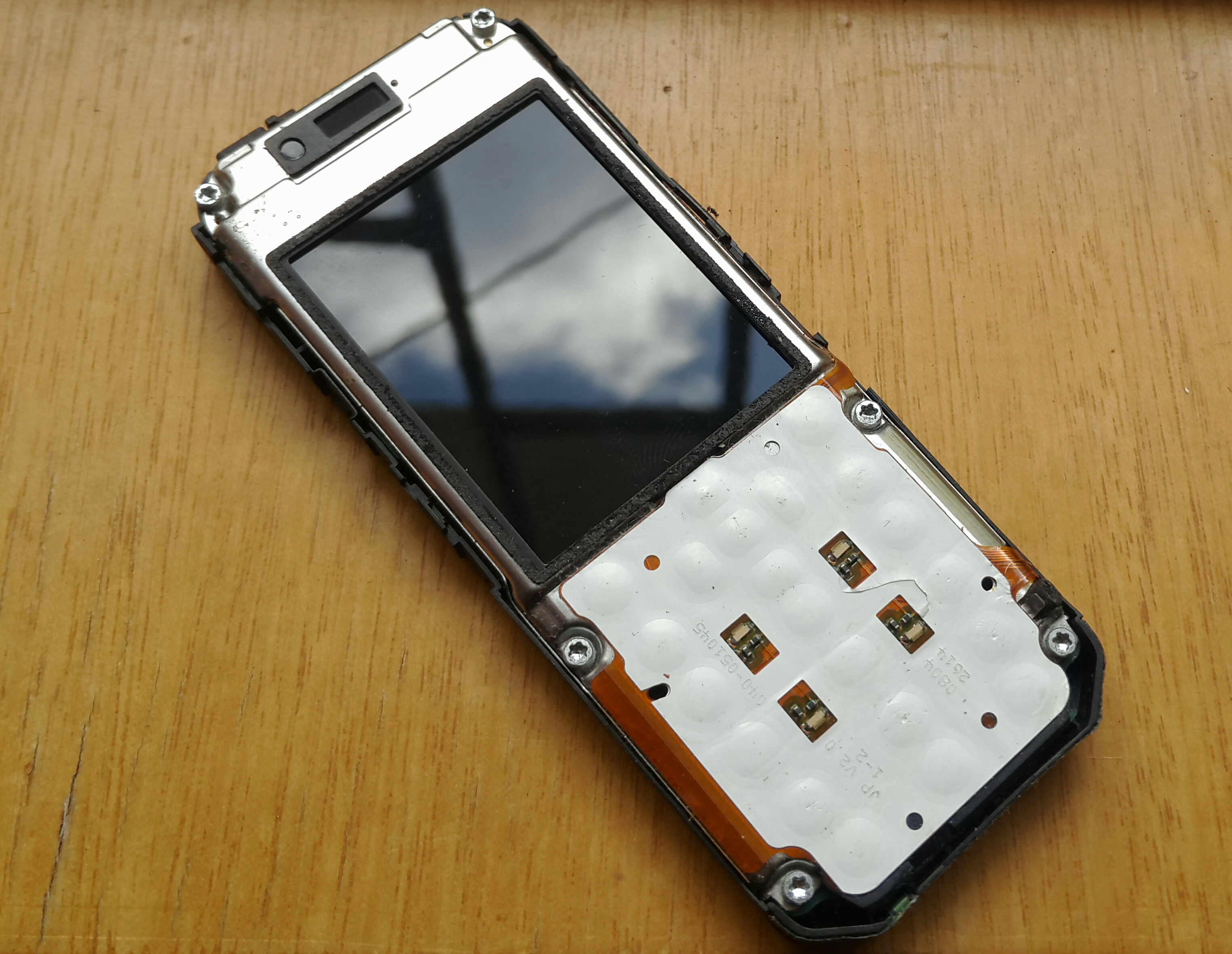 诺基亚滑盖6700s拆机,n73诺基亚手机拆解