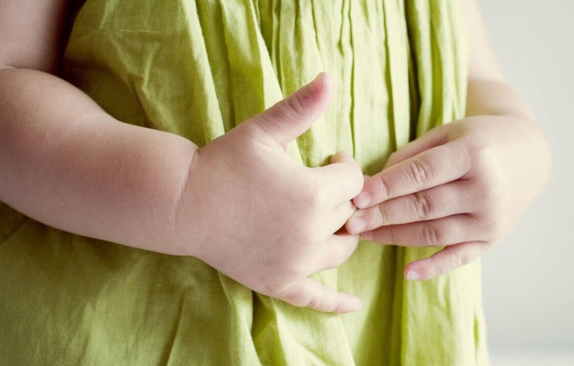 如果孩子经常有这3种表现,那可能“长蛔虫”了,宝妈可别大意了