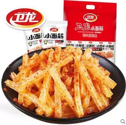 一块钱就能买到超级好吃的小零食,随便就能买到的零食